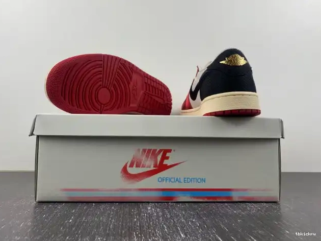 Rep TBkick OG Low 1 x Room Trophy Away Air Jordan FN0432-100 0622